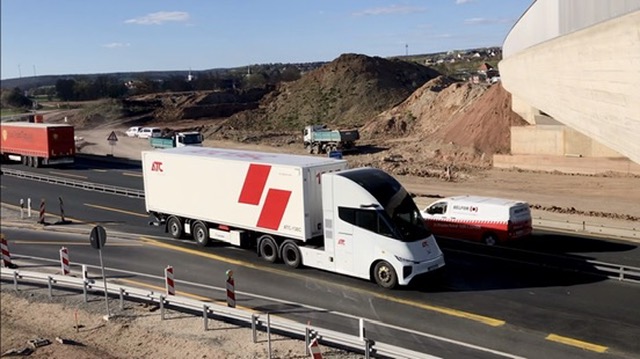 Windrose — 2,600 km · 5 countries · April 2025
